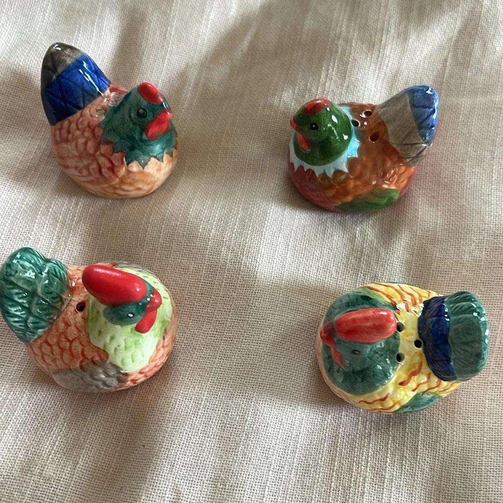 Set of 4 hand painted ceramic rooster salt and pepper shakers